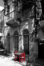 Ναύπλιο φωτογραφίζοντας το χθες στους δρόμους του σήμερα.